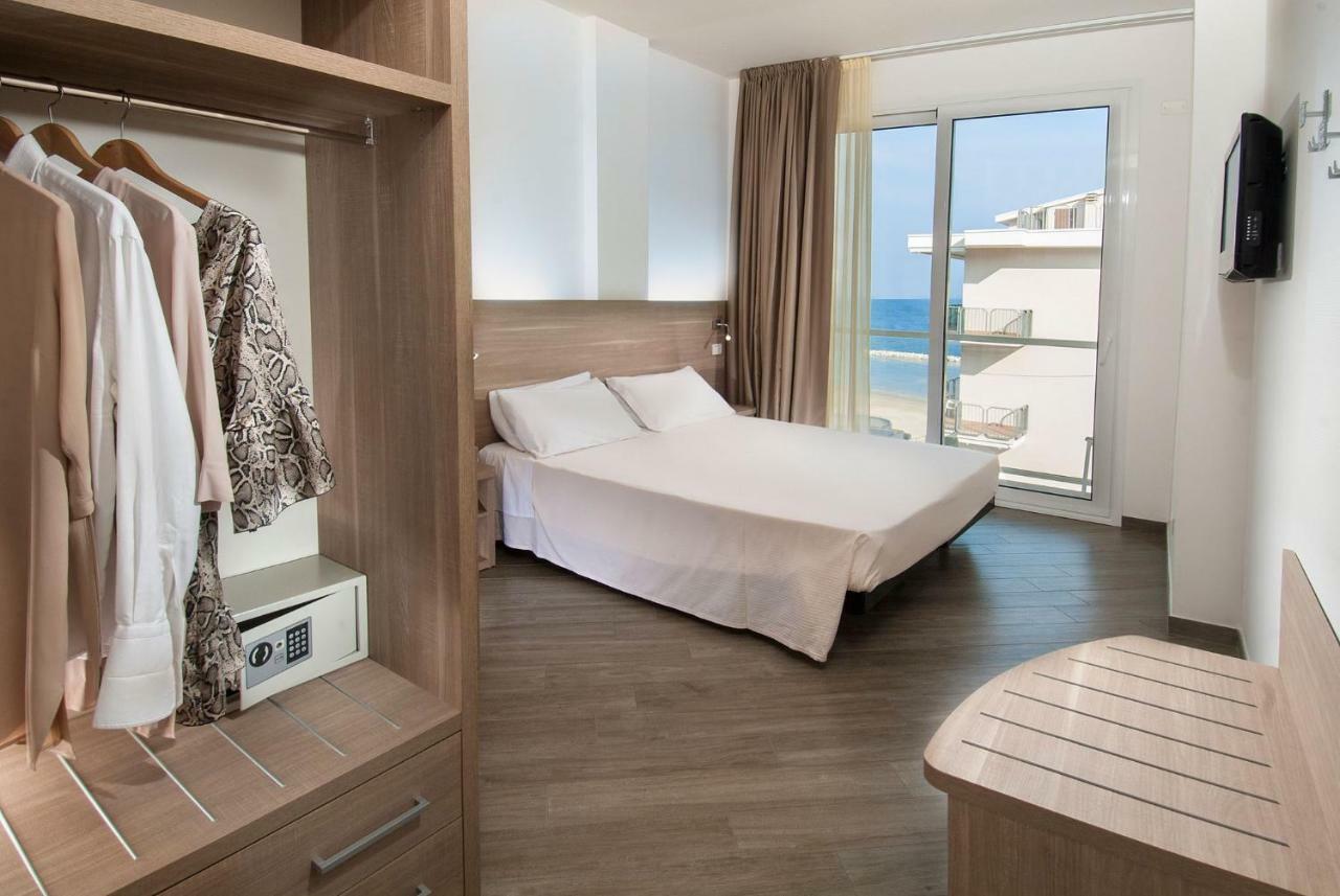 Hotel Atlantic&Spa Gabicce Mare Exterior foto